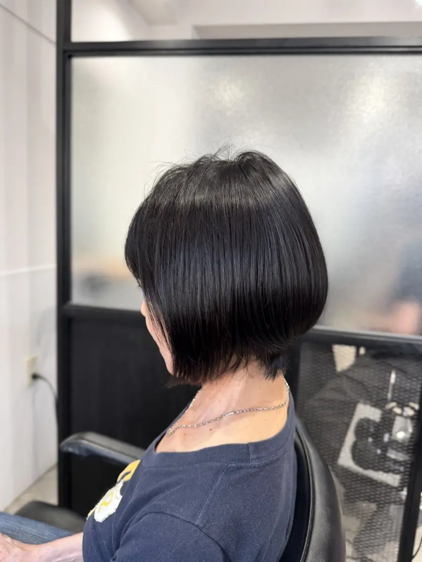 ショート ショートヘア 縮毛矯正 ツヤツヤ縮毛矯正 /美髪カラー 小山のヘアスタイル