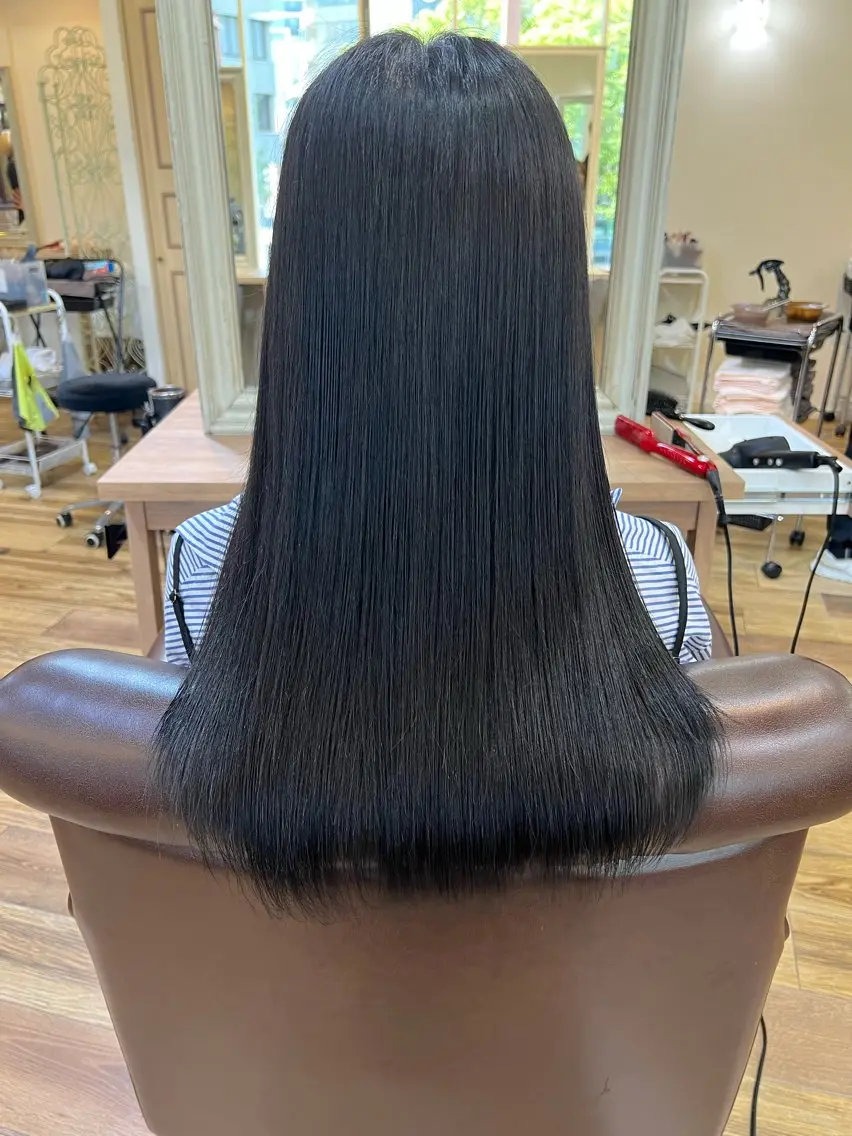 ロング カラー 黒髪 透明感カラー 染矢 優希のヘアスタイル