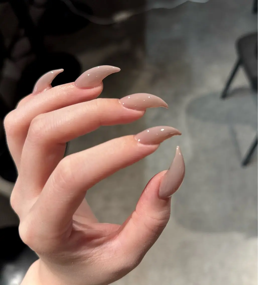 ネイル ハンドネイル and MOON / shizukuのネイルデザイン