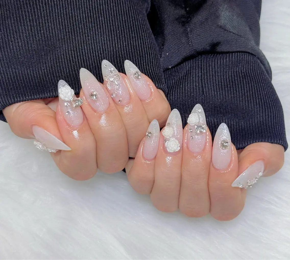ネイル クリアネイル ドット フラッシュネイル フレンチネイル マグネットネイル ハンドネイル ハンドケア Aria Nail Beautyのネイルデザイン