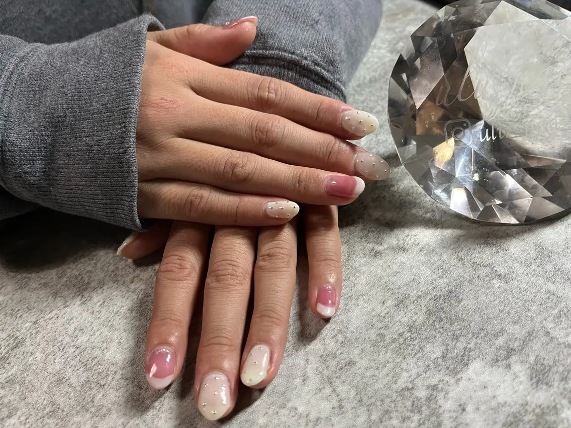 ネイル フレンチネイル スカルプネイル ショートネイル 佐野 愛美のネイルデザイン
