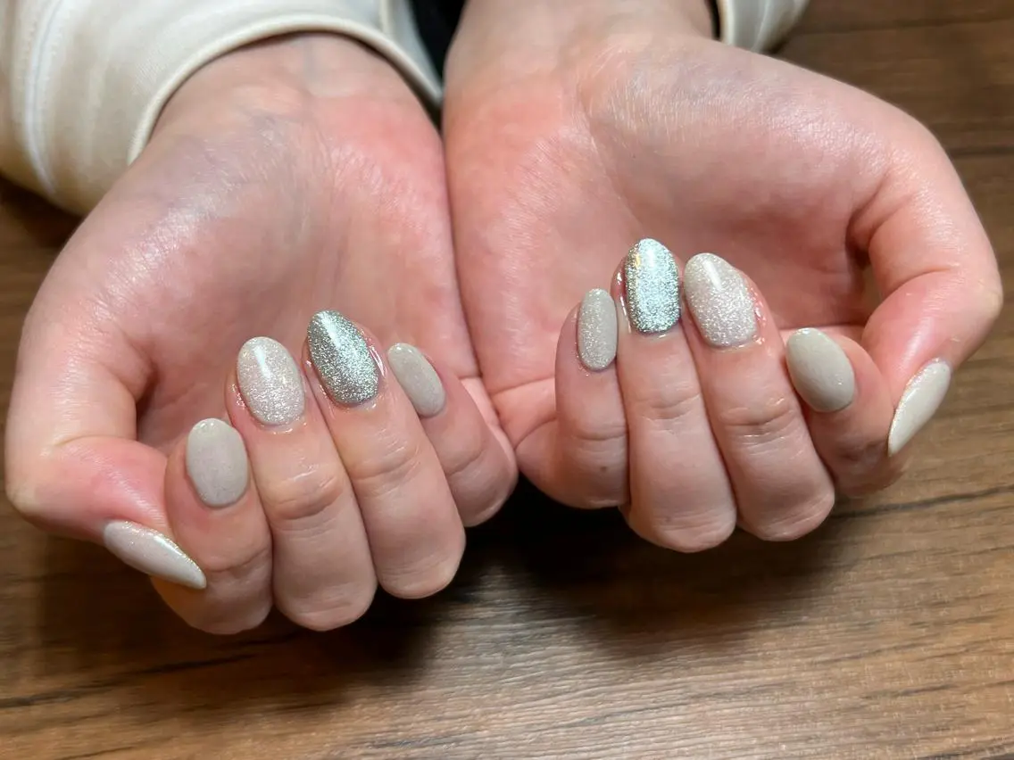 ネイル マグネットネイル ハンドネイル HENRIETTA NAILSALONのネイルデザイン