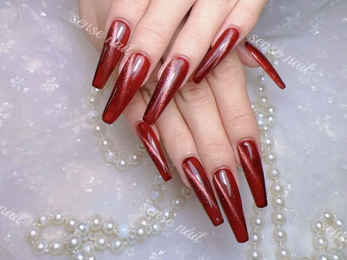 ネイル Queening 🦋のネイルデザイン