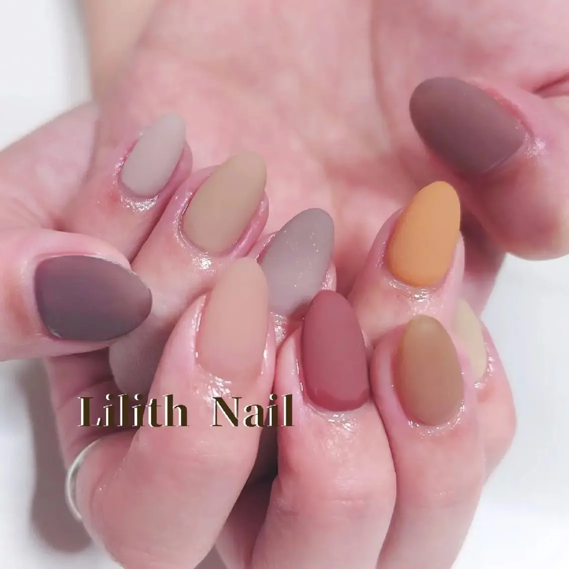 ネイル マットネイル ワンカラーネイル ハンドネイル Lilith Nailのネイルデザイン