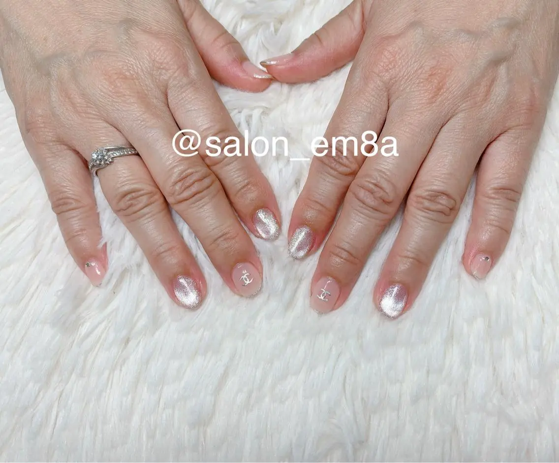 ネイル ジェルネイル マグネットネイル 持ち込み salon EM&A emiのネイルデザイン