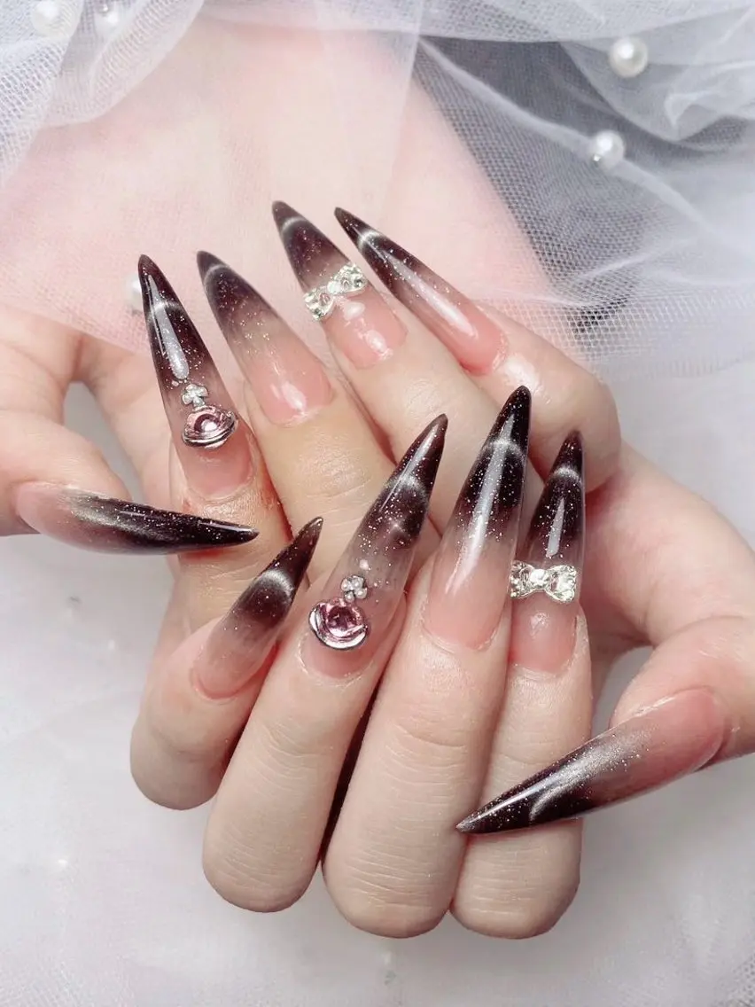 ネイル フレンチネイル ジェルネイル ハート 韓国ネイル マグネットネイル ハンドネイル ネイルサロン lotusのネイルデザイン