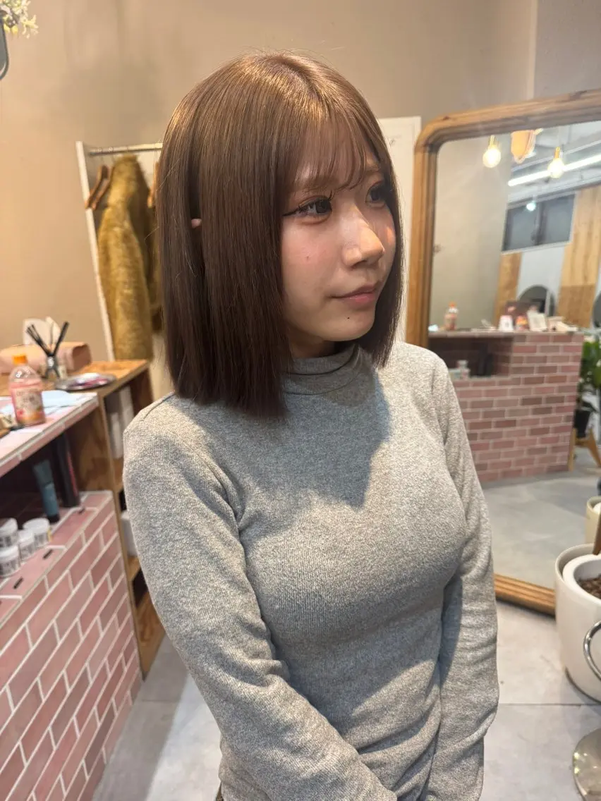 ヘアカラー 🌙ヘーゼルベージュ レイヤーカット🌙のヘアスタイル