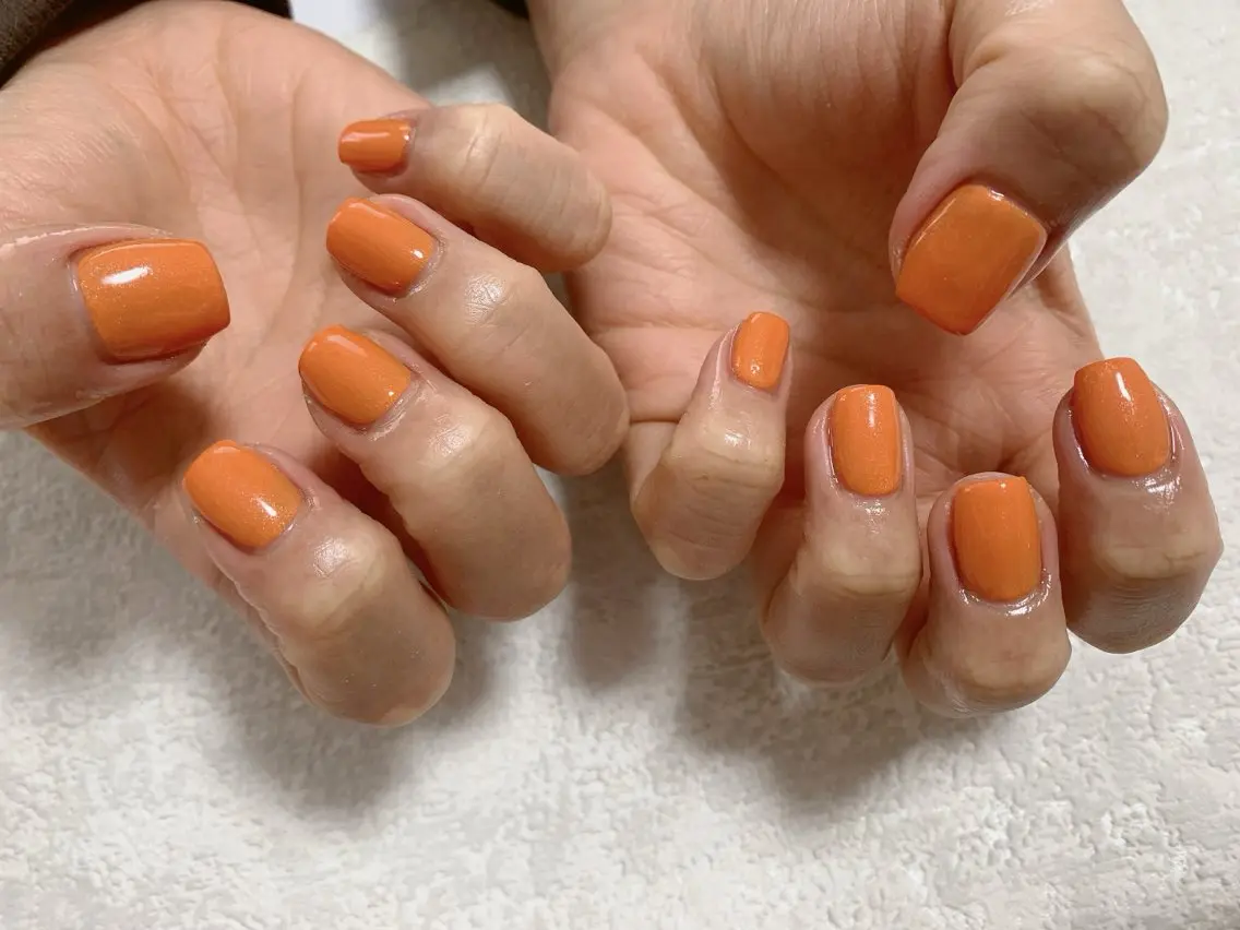 ネイル ジェルネイル メンズネイル ワンカラーネイル オレンジ パラジェル kiki nail たまプラーザのネイルデザイン