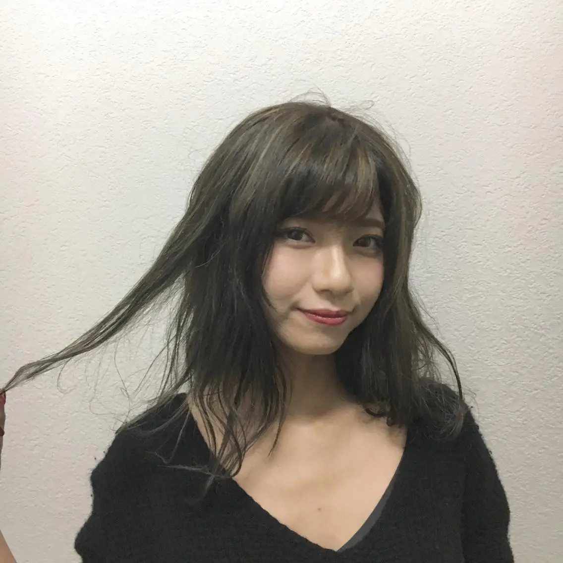 ミディアム カラー グレージュ ハイライトカラー カーキグレージュ ハイライト JILBLAN京都 ショート/ハイライトのヘアスタイル