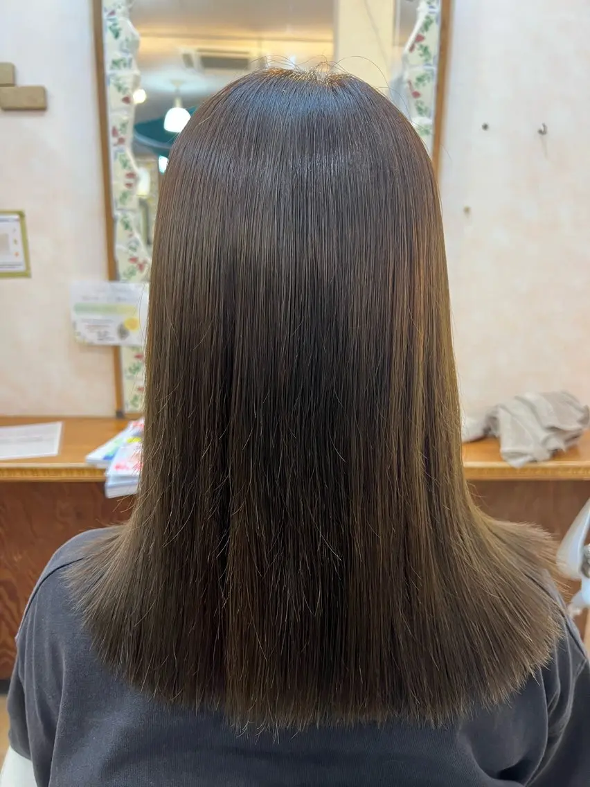 ミディアム カラー 伊東 颯のヘアスタイル
