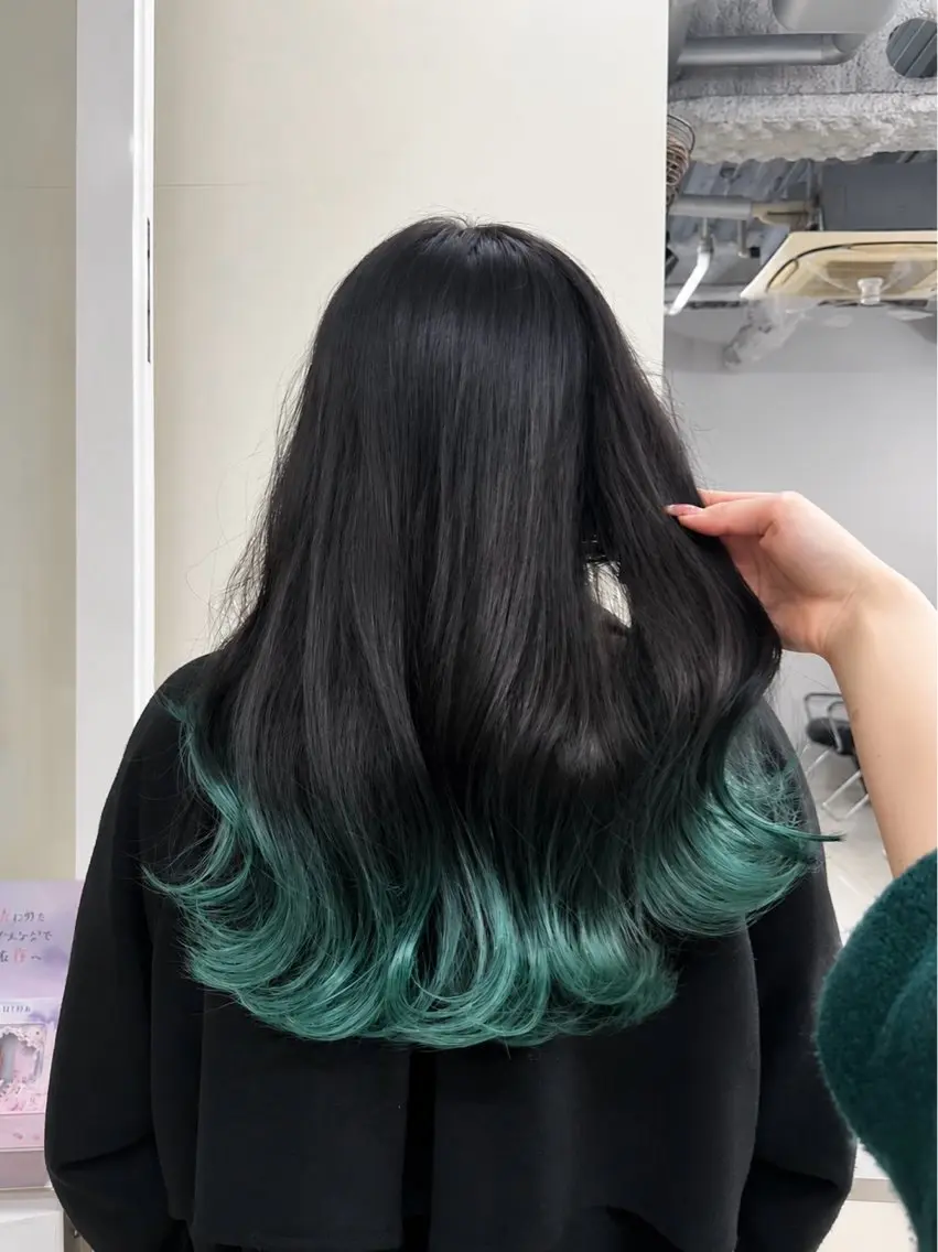 ロング カラーモデル募集♩ ALIVEりんのヘアスタイル