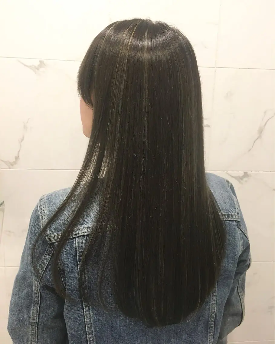 カラー 🫧ハイライトモデル 募集🫧溝口結麻のヘアスタイル