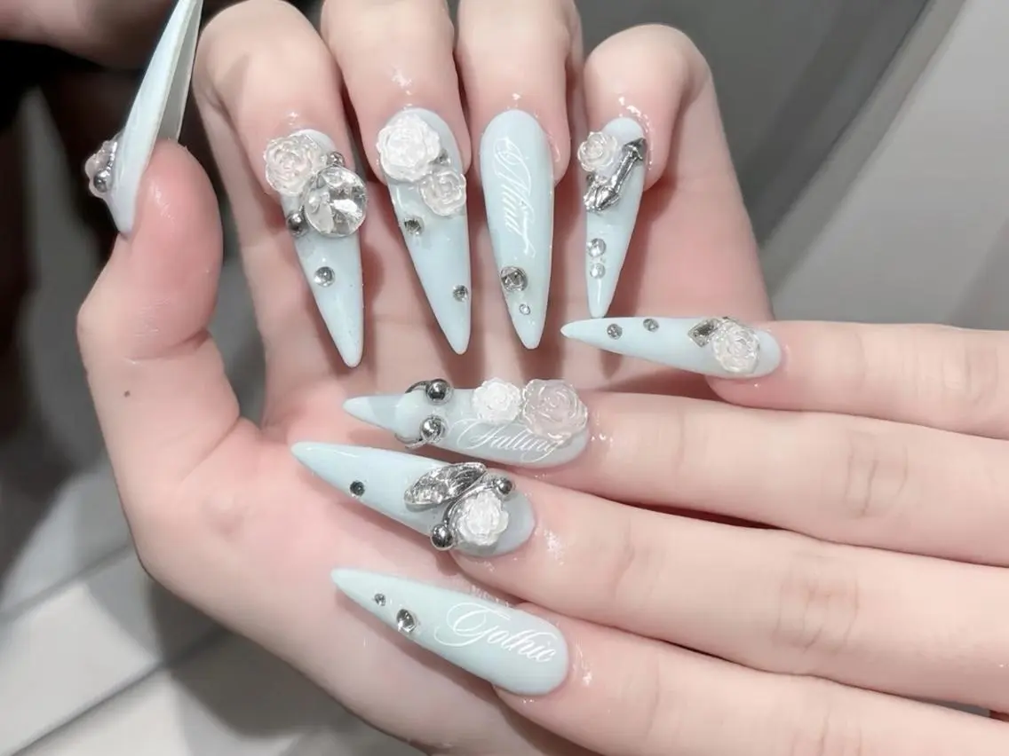 ネイル 韓国ネイル マグネットネイル 持ち込み ニュアンスネイル シンプルネイル ハンドネイル Huynnail Shinjukuのネイルデザイン