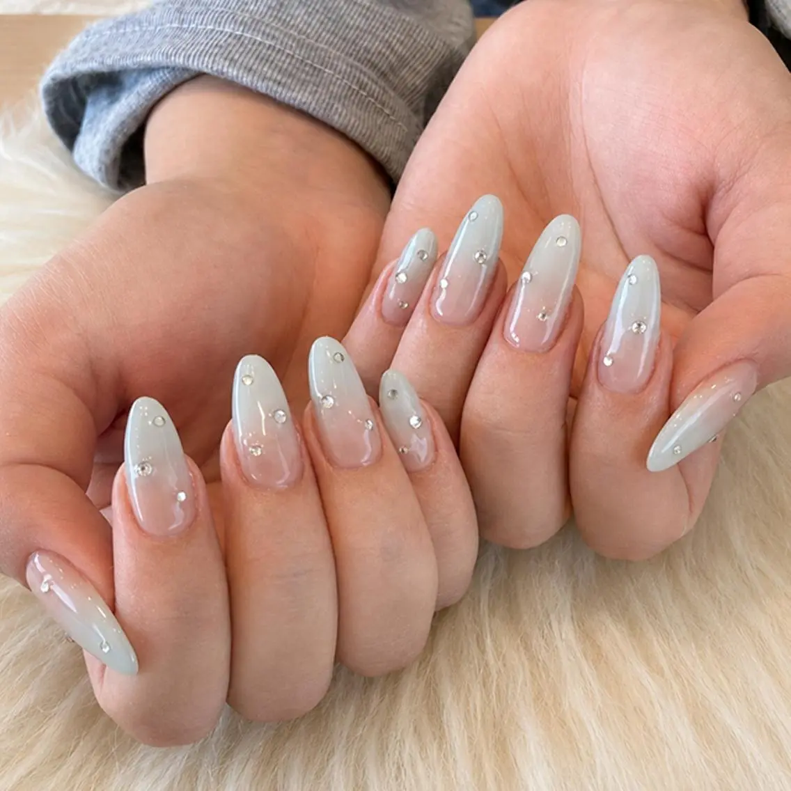 ネイル ストーンネイル ハンドネイル K. Harukaのネイルデザイン