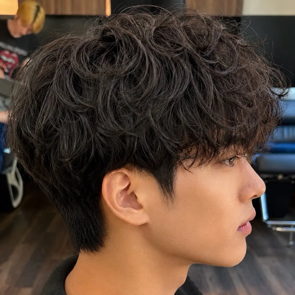 パーマ メンズ フェザーパーマ メンズパーマ スパイキーショート 波巻きパーマ ニュアンスパーマ カット パーマ 男の理想を叶える🔥 メンズパーマ特化|関のヘアスタイル
