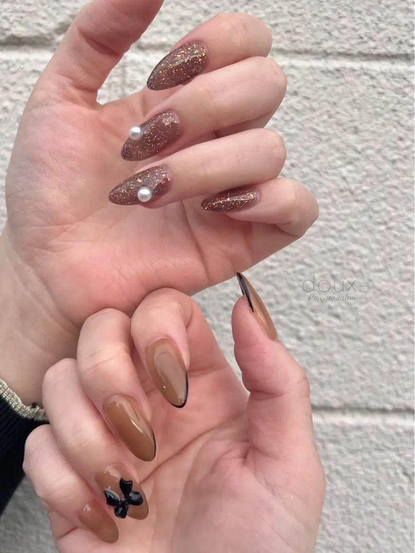 ネイル フラッシュネイル フレンチネイル 韓国ネイル リボン 冬ネイル doux. nailのネイルデザイン