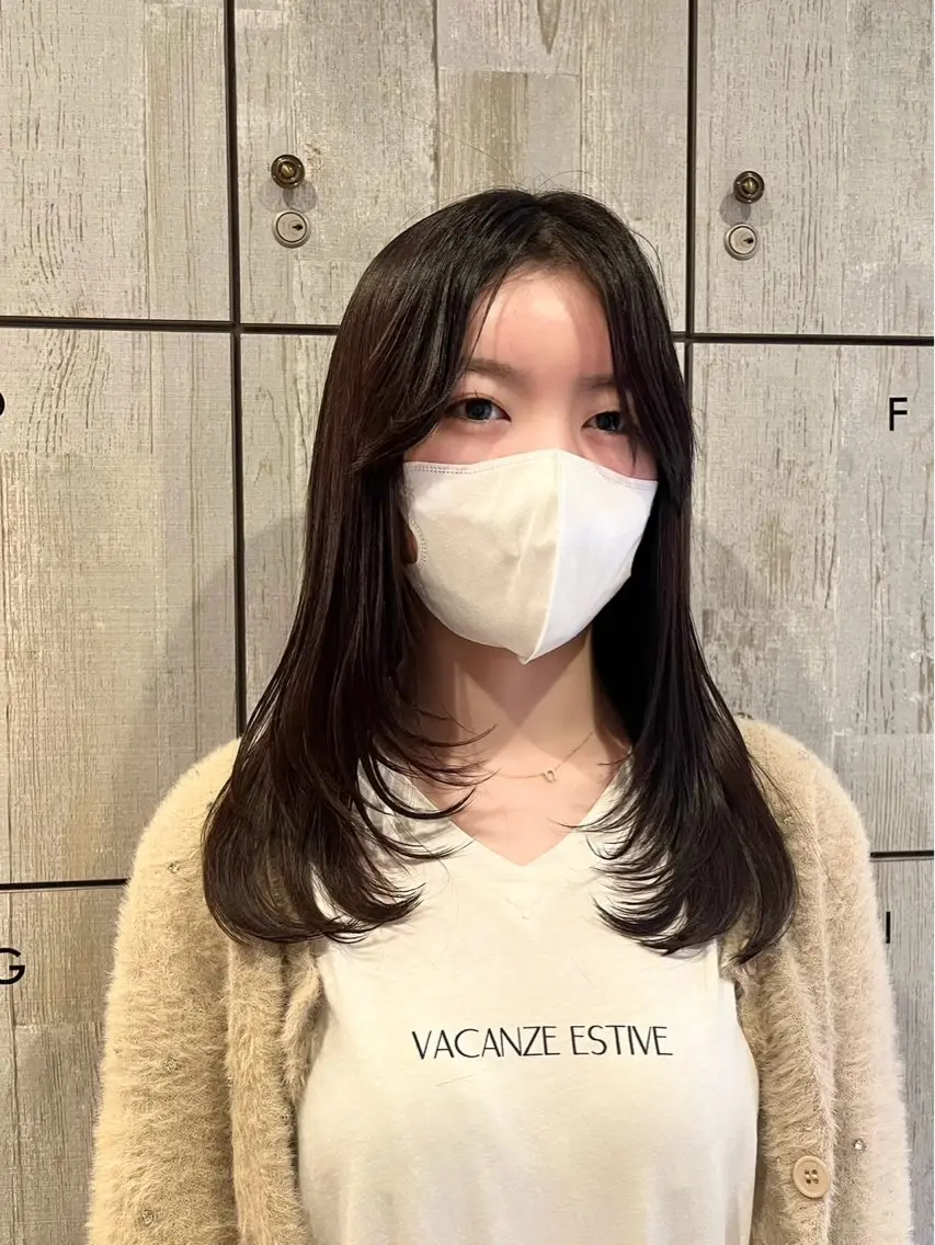 ロング 🩷愛咲🩷レイヤー /透明感カラーのヘアスタイル