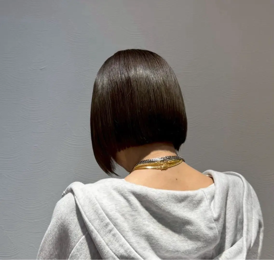 カラー Hiroi Ayumiのヘアスタイル