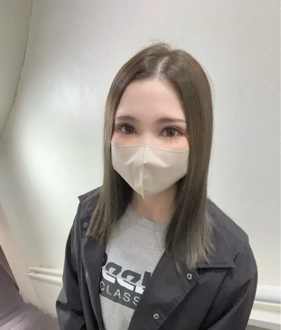 ミディアム カラー NOA/トレンドヘア ブリーチなし艶カラーのヘアスタイル