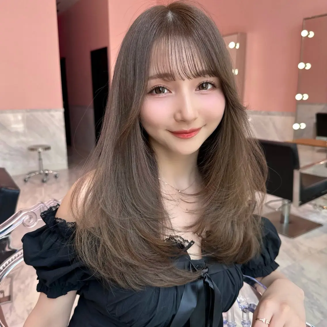 セミロング カラー ベージュカラー ブリーチ 透明感カラー ブリーチなしカラー オリーブベージュ 福岡 ルイのヘアスタイル