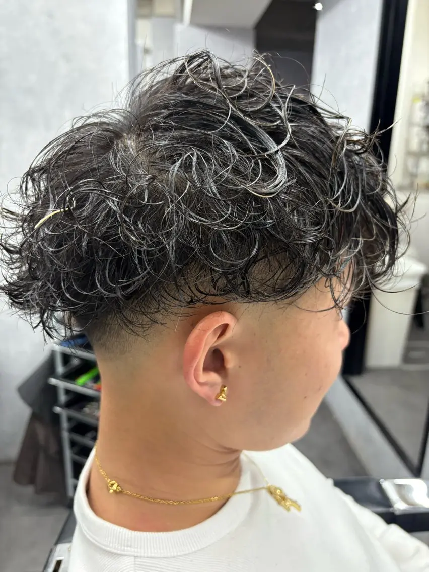 ショート カット パーマ 本間 颯太のヘアスタイル