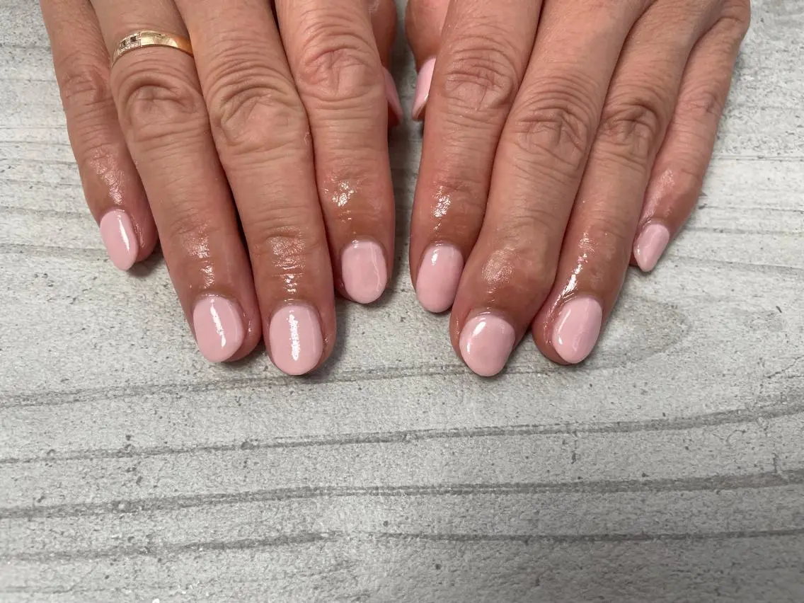 ネイル ワンカラーネイル ハンドネイル mogunail &blowのネイルデザイン