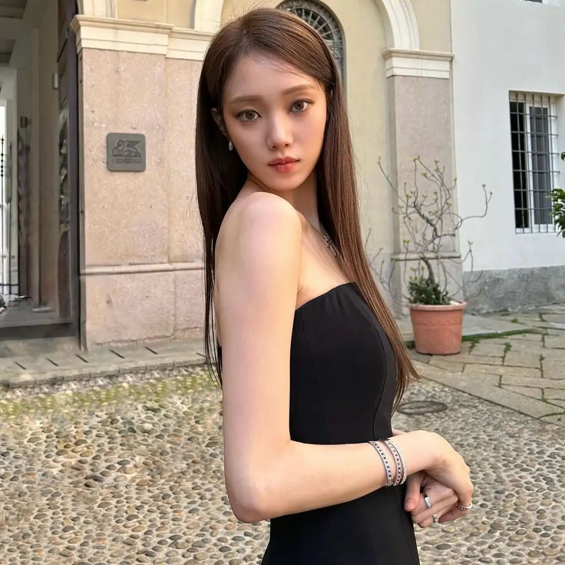ロング カラー ブリーチ ケアブリーチ 透明感カラー ダブルカラー ブリーチなしカラー ヘアカラー トリートメント nonoka オリーブ/レイヤーのヘアスタイル