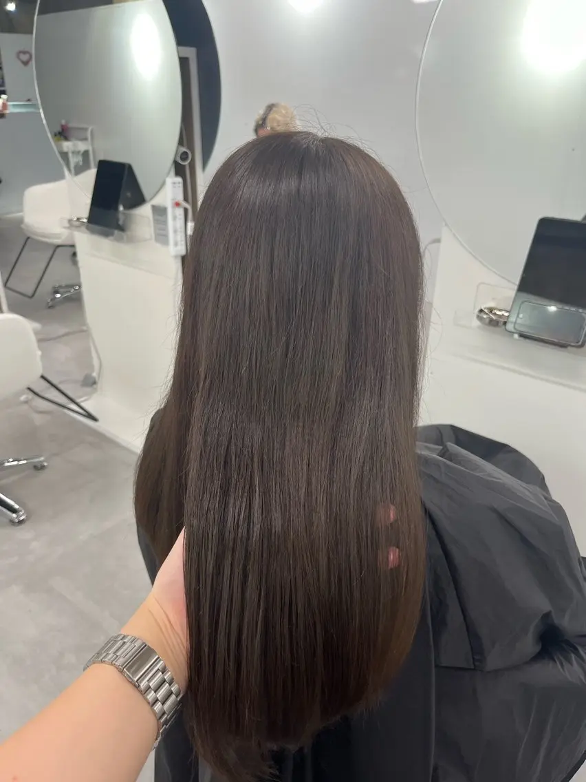 ロング カラー カット ヘアカラー トリートメント yuuna ✮ door whiteのヘアスタイル