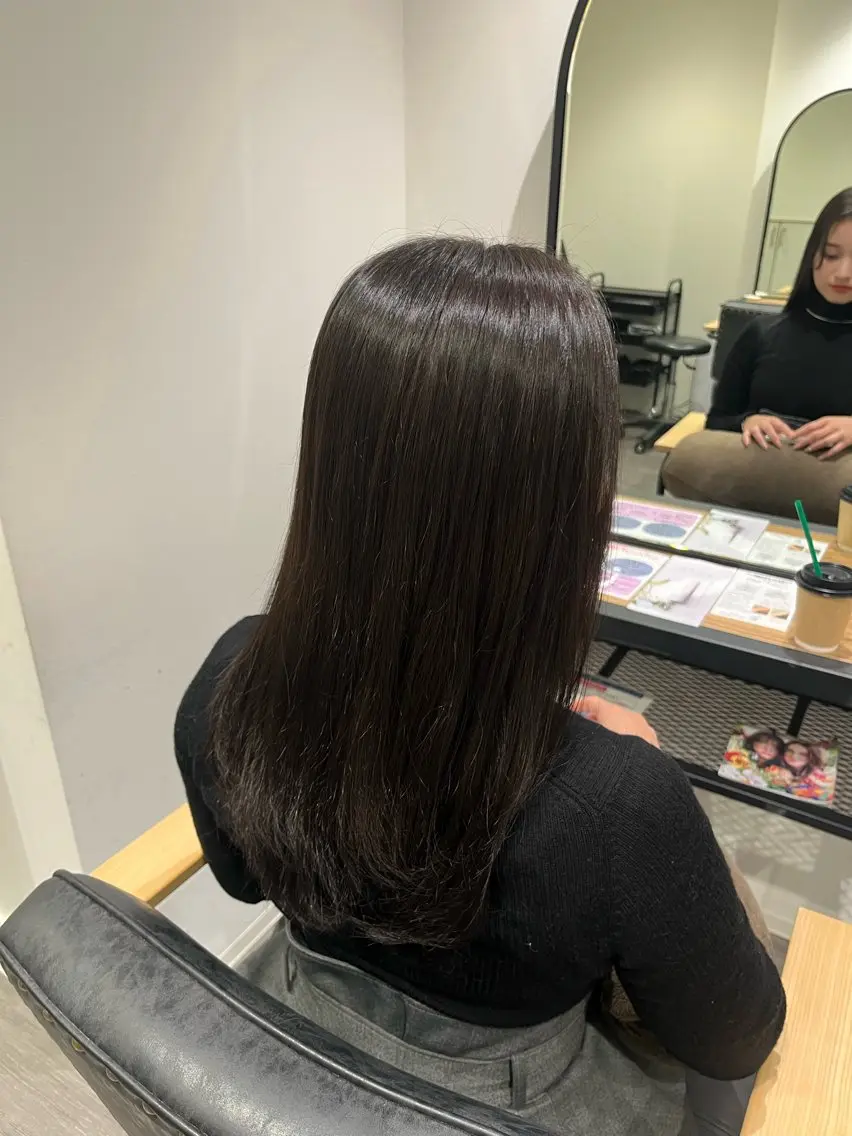 ロング カラー 黒髪 ナチュラルブラック ヘアカラー トリートメント cocotte 💟草間紫音💟のヘアスタイル
