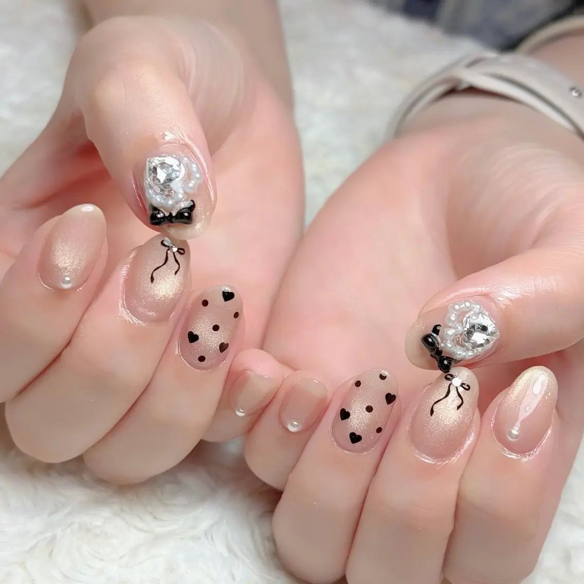 ネイル フレンチネイル ガーリー ハンドネイル Naruse Momoのネイルデザイン