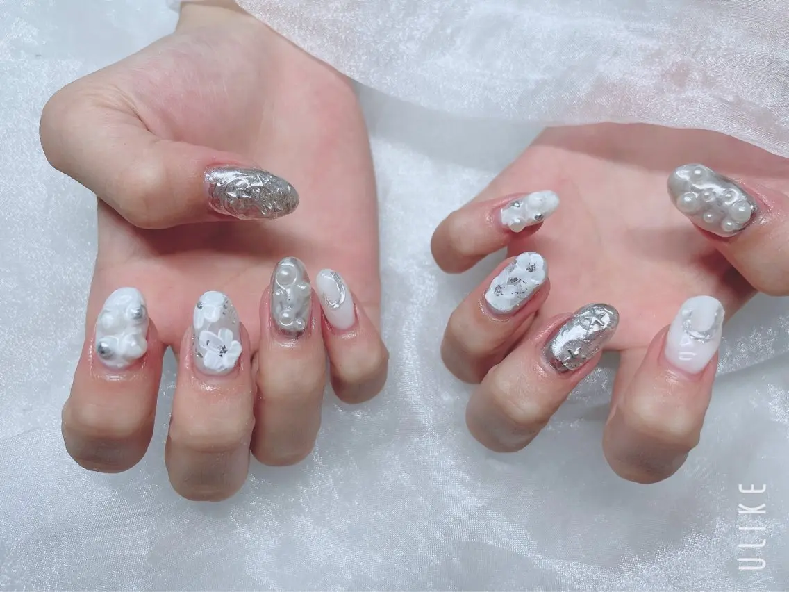 ネイル ニュアンスネイル BABY LION :Linaのネイルデザイン