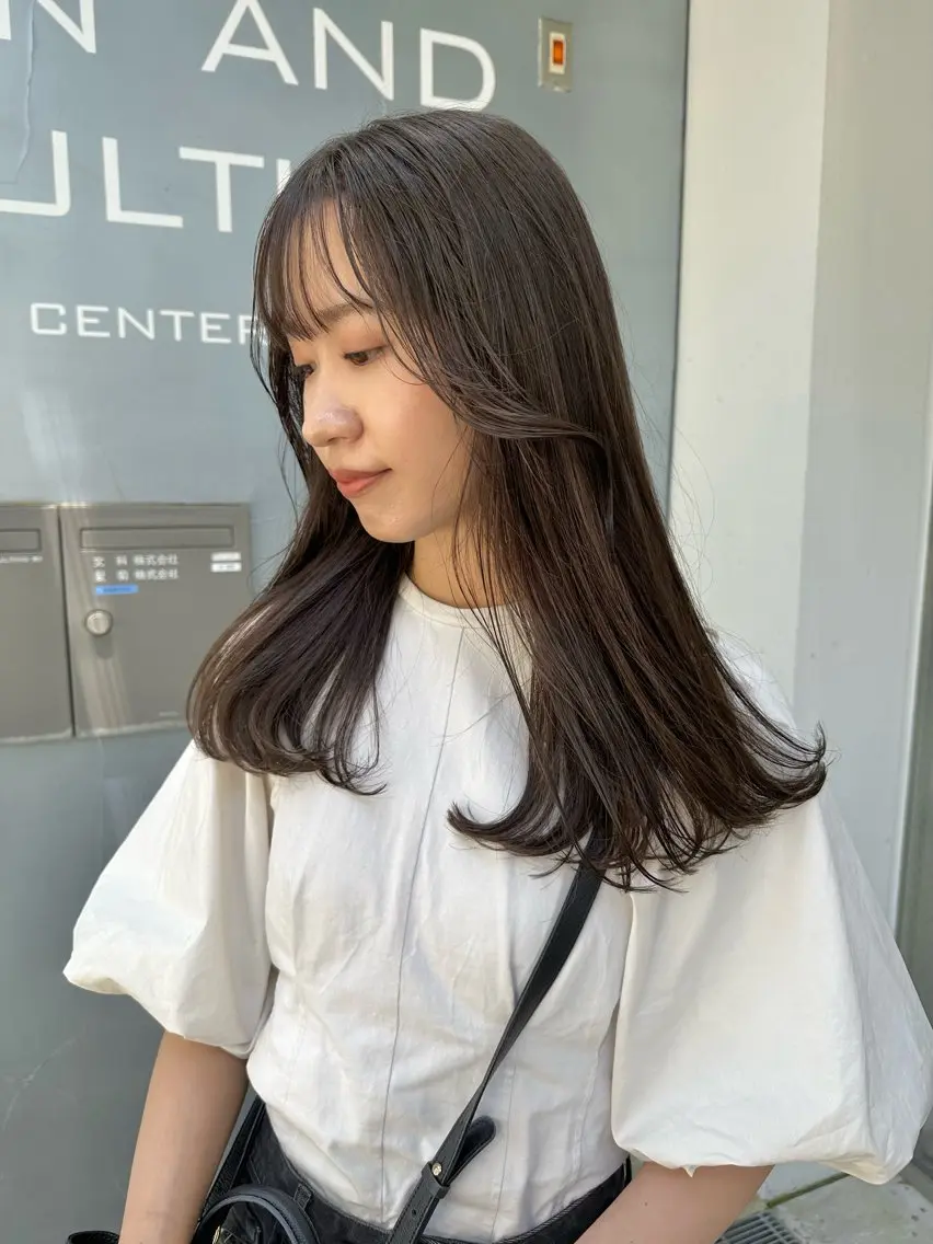 ロング カラー ブリーチ グレージュ ハイトーンカラー ブリーチなしカラー オリーブグレージュ カット ヘアカラー REINA☁️透明感 カラー/ぷつっと♡のヘアスタイル