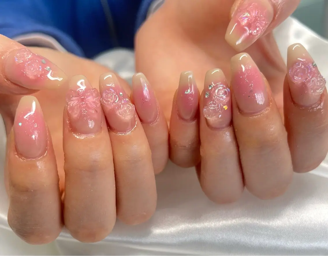 ネイル チークネイル ロングネイル オフィスネイル ワンホンネイル 松田 由真のネイルデザイン