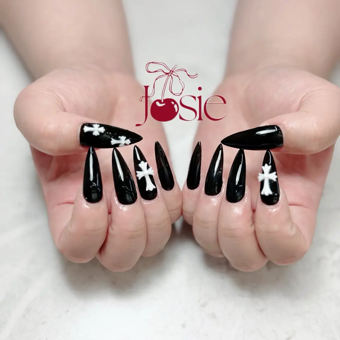 ネイル フレンチネイル ガーリー ガラスフレンチ 氷ネイル・うるうるネイル キラキラネイル ハンドネイル JOSIE nail studioのネイルデザイン
