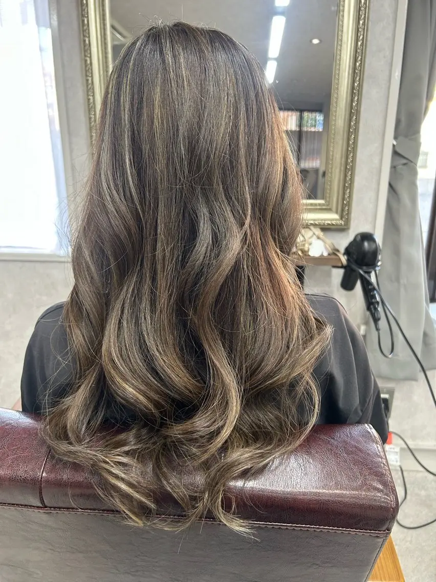 ロング カラー カット ヘアカラー トリートメント Lien 深井店のヘアスタイル