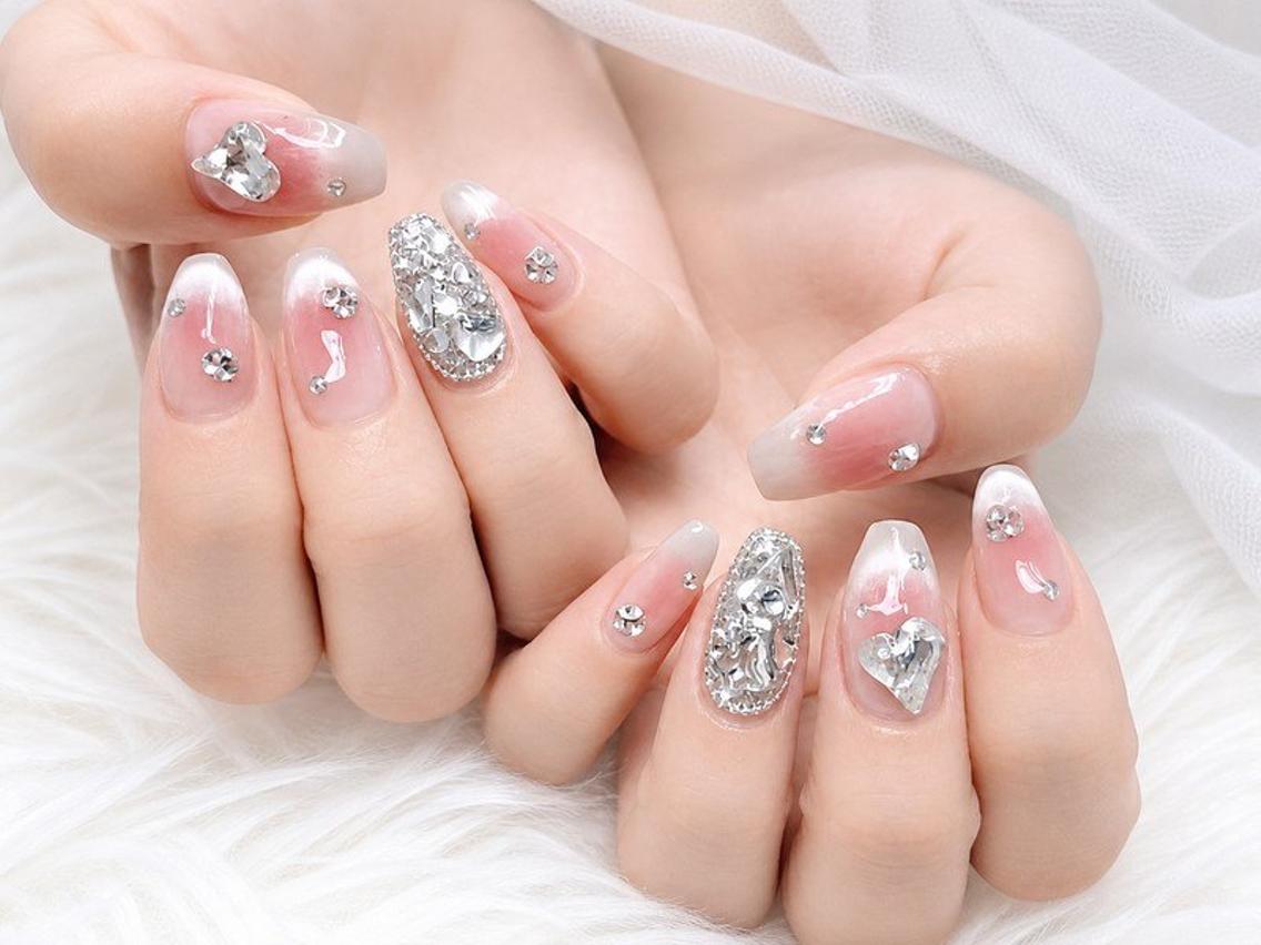 ネイル チークネイル マグネットネイル ハンドネイル Lili Nail Studio西荻窪店のネイルデザイン