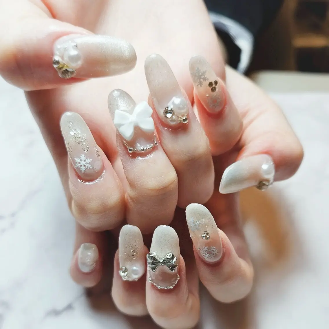 ネイル 🍭Yun nail hyejin🌸のネイルデザイン