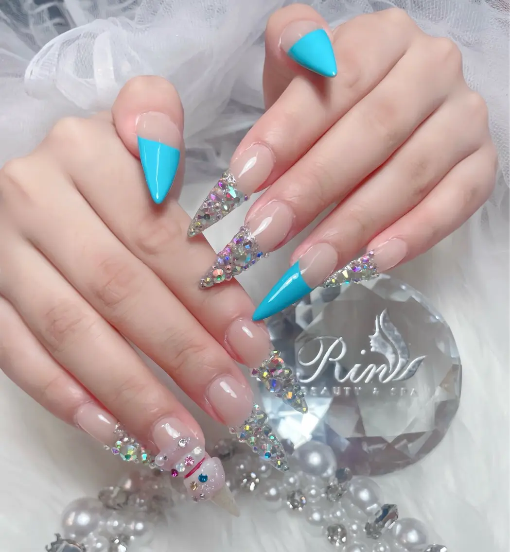 ネイル オーロラネイル チークネイル 桜ネイル クリアネイル ドット ハンドネイル Rin Nail Shinokuboのネイルデザイン