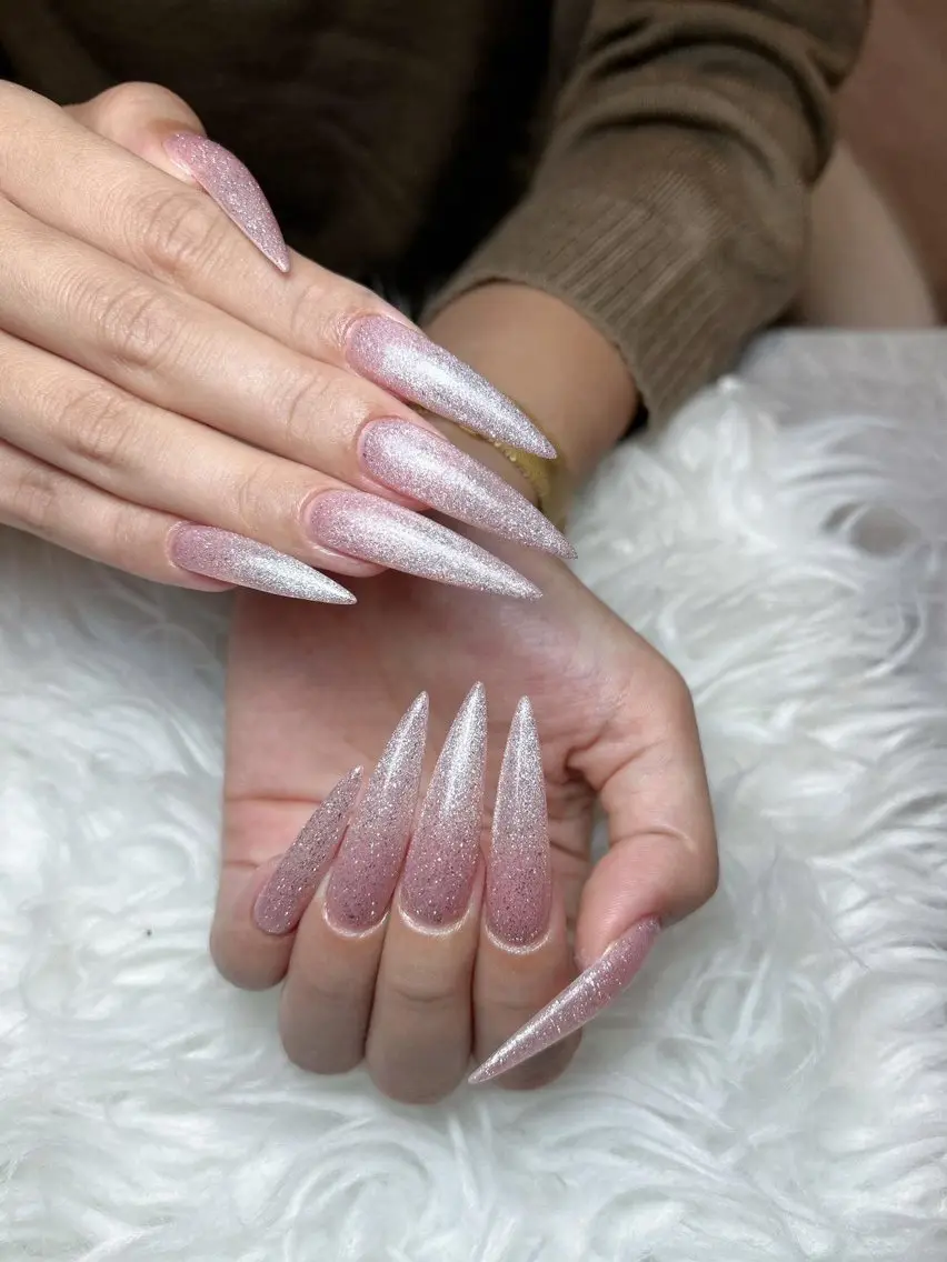 ネイル チークネイル ドット フレンチネイル グラデーション ハート ハンドネイル ハンドケア Eli Muse 新宿ネイルのネイルデザイン