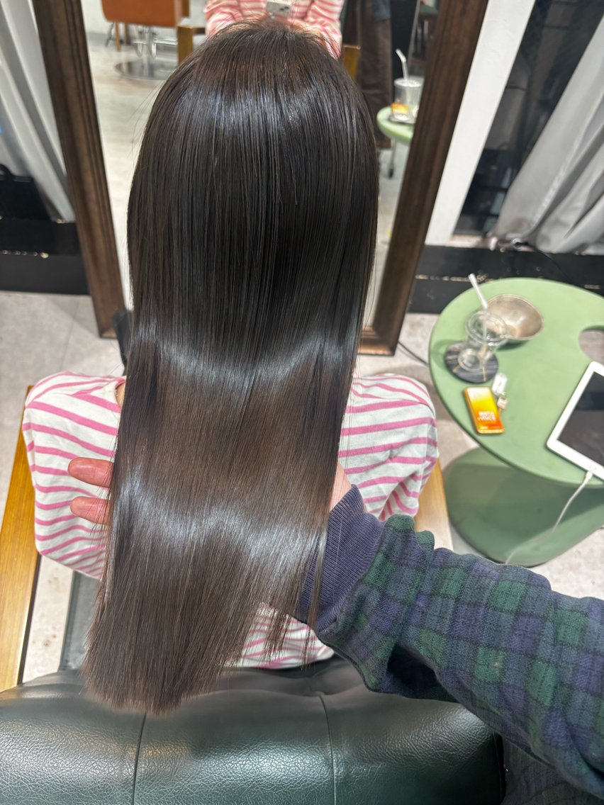 ロング トリートメント slit RYUSEIのヘアスタイル