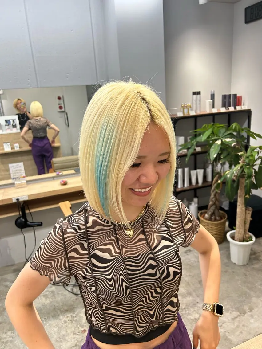 ショート カット ヘアカラー SAEKI【ior 】北千住店ブリーチのヘアスタイル