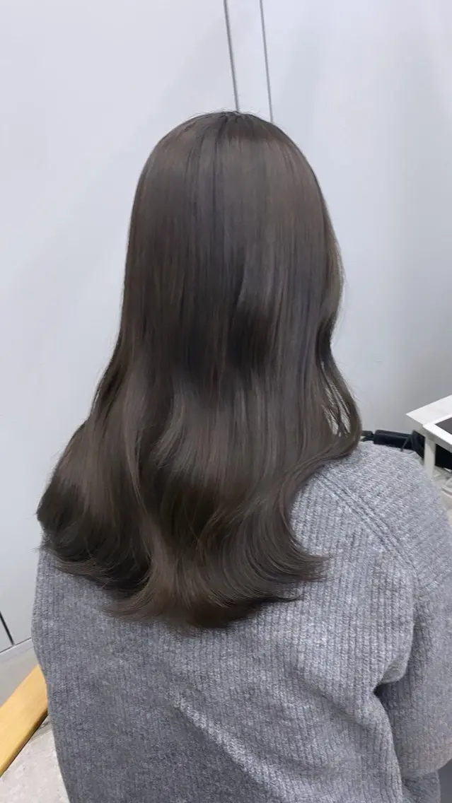 セミロング ヘアカラー トリートメント AKANE 【zina新宿】のヘアスタイル