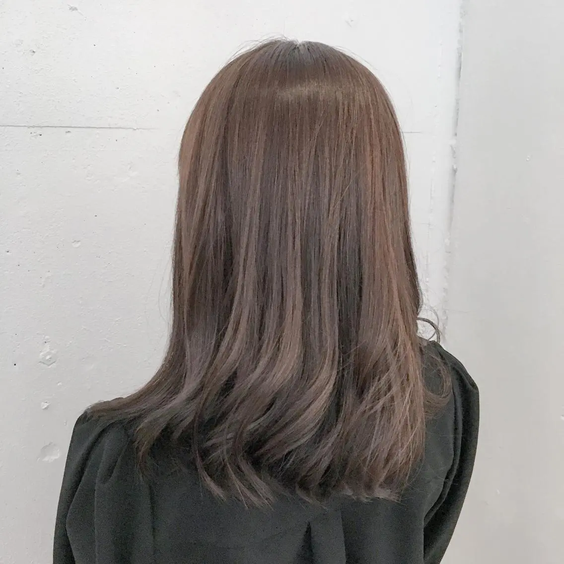 セミロング カラー カット ヘアカラー トリートメント トミタ アツシのヘアスタイル