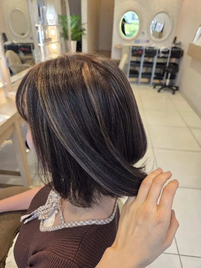 セミロング 大嶋 佳保留のヘアスタイル