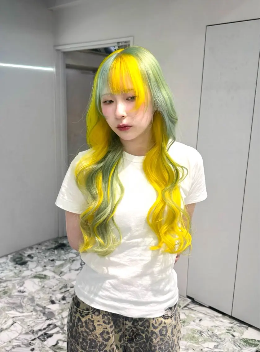 ロング カラー ブリーチ ケアブリーチ デザインカラー ハイトーンカラー 髪質改善 ヘアカラー RIHO🎀栄 ハイトーン×顔周りのヘアスタイル