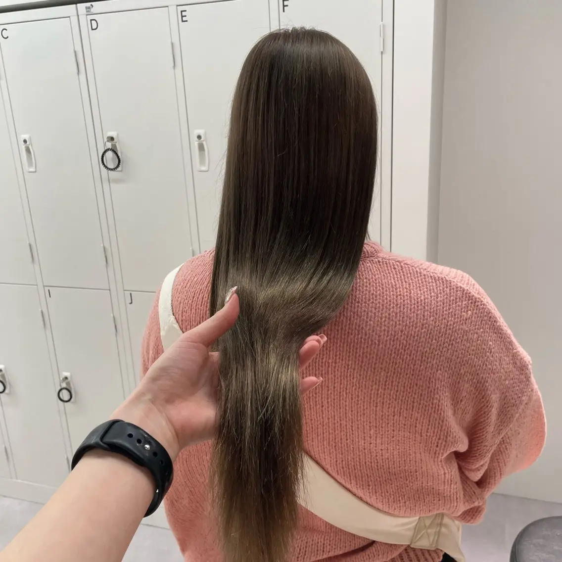 ロング カラー ブリーチ グレージュ カット ヘアカラー トリートメント 🤍haruna 🤍SUIのヘアスタイル