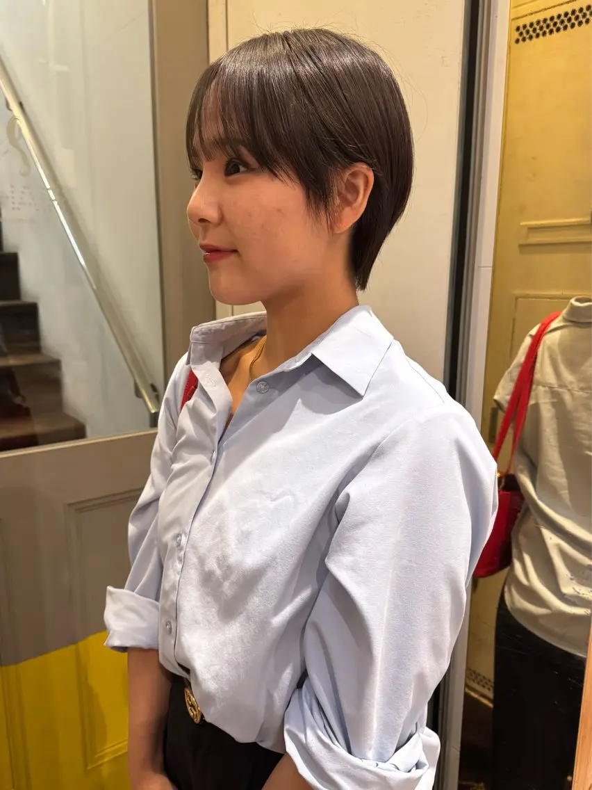ショート カラー shiro.kobe 森彩華のヘアスタイル
