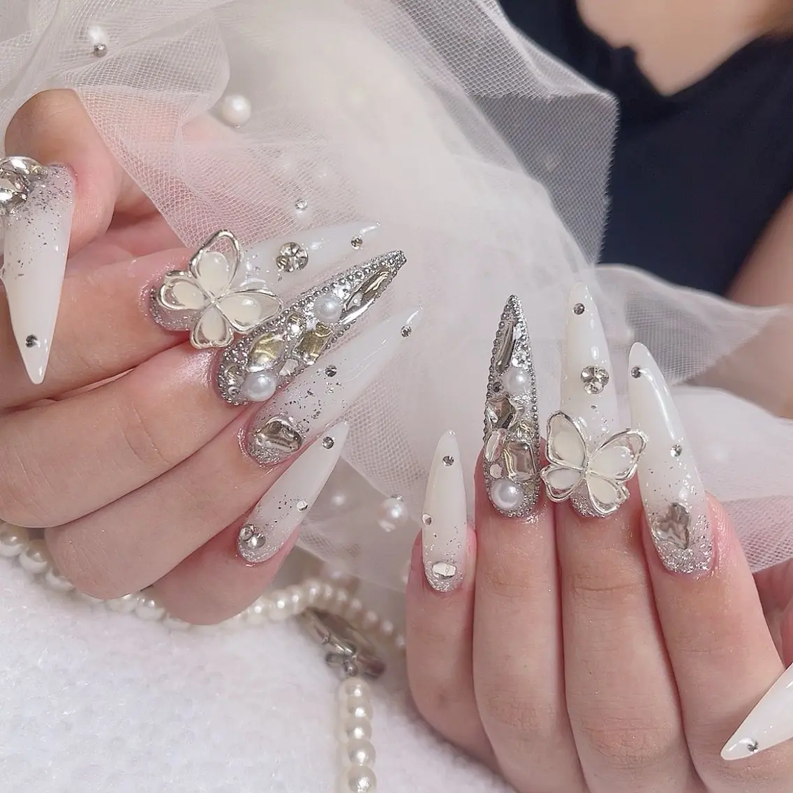 ロング ハンドネイル Chiin Nailのネイルデザイン