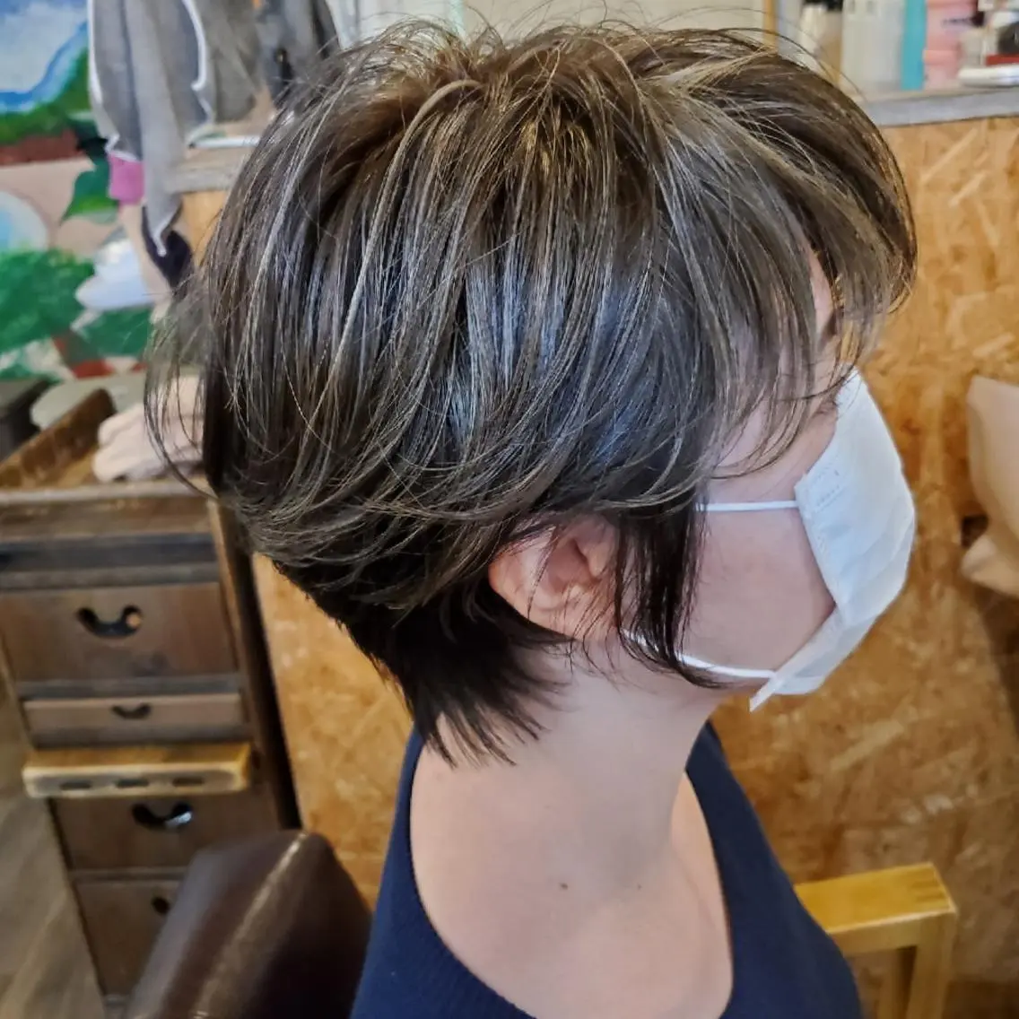 ショート カラー 切りっぱなしボブ ショートボブ ショートレイヤー ハンサムショート バレイヤージュ カット ヘアカラー トリートメント 韓国レイヤー柔らかい 地毛風縮毛矯正/マツのヘアスタイル