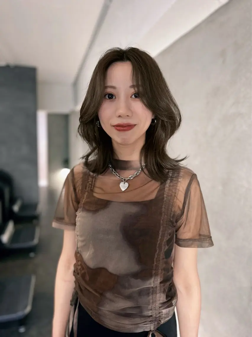 ヘアカラー sena⌇ベージュ⌇ ブリーチなしWカラーのヘアスタイル